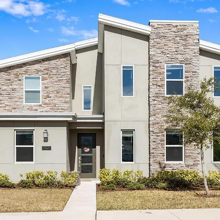 7 Bedrooms - 5 Bathrooms - Storey Lake 4529Tb